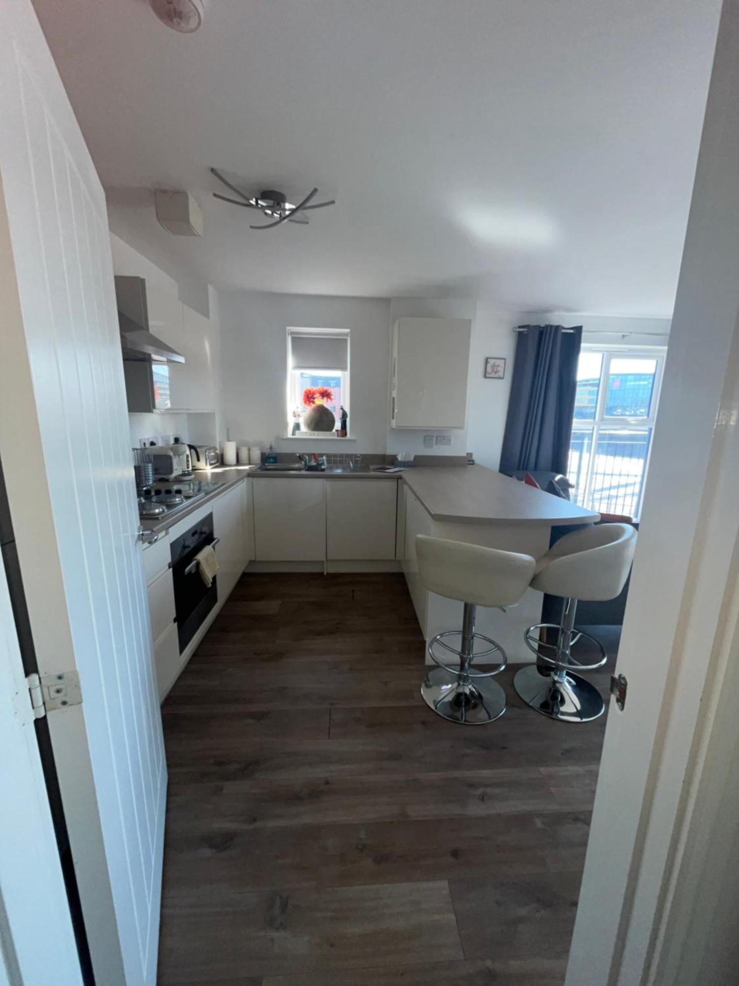 Luxury Riverside 2 Bedroomed Apartment With Balcony Newport  Zewnętrze zdjęcie